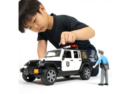 bruder／Jeep パトカー(フィギュア付き）