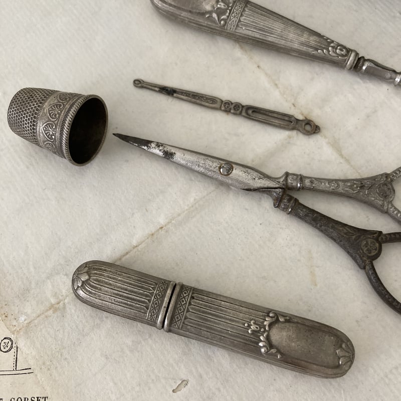 フランスアンティーク メルスリー お裁縫セット | minon antiques