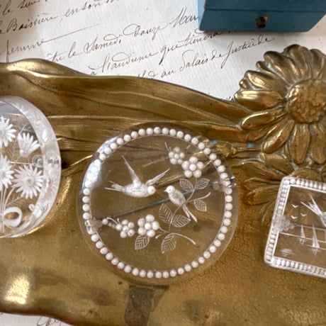 ルーサイトブローチ | STORES