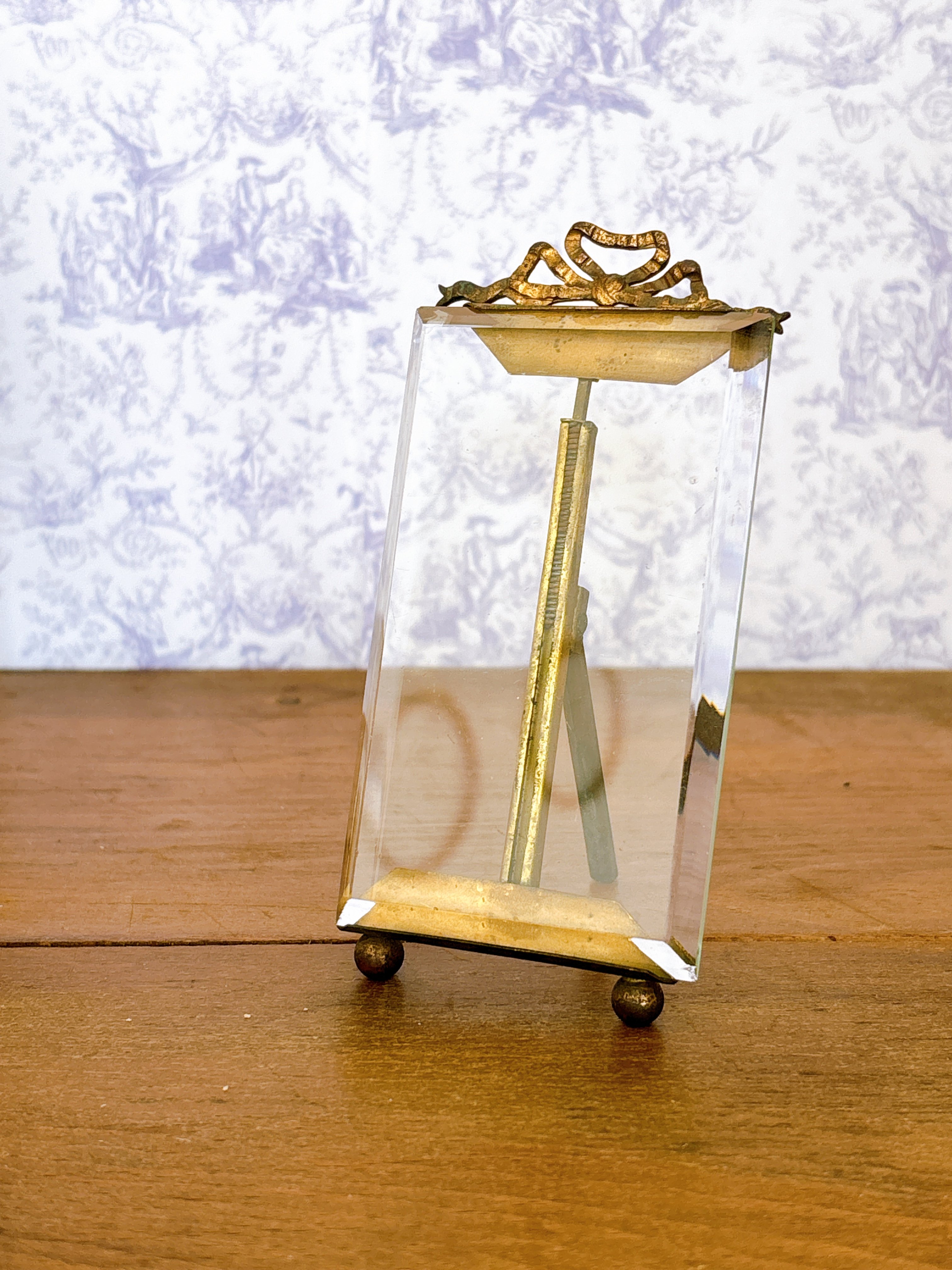 フランスアンティーク 真鍮製リボン装飾 フォトスタンド | minon antiques
