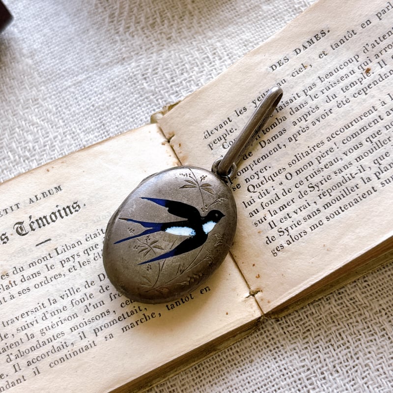 フランスアンティーク　ペンダントトップ・つばめ フランスアンティーク ペンダントトップ・つばめ | minon antiques