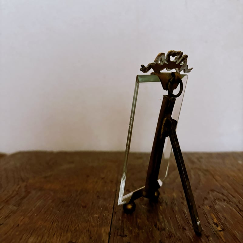 フランスアンティーク真鍮製リボン装飾フォトスタンド③