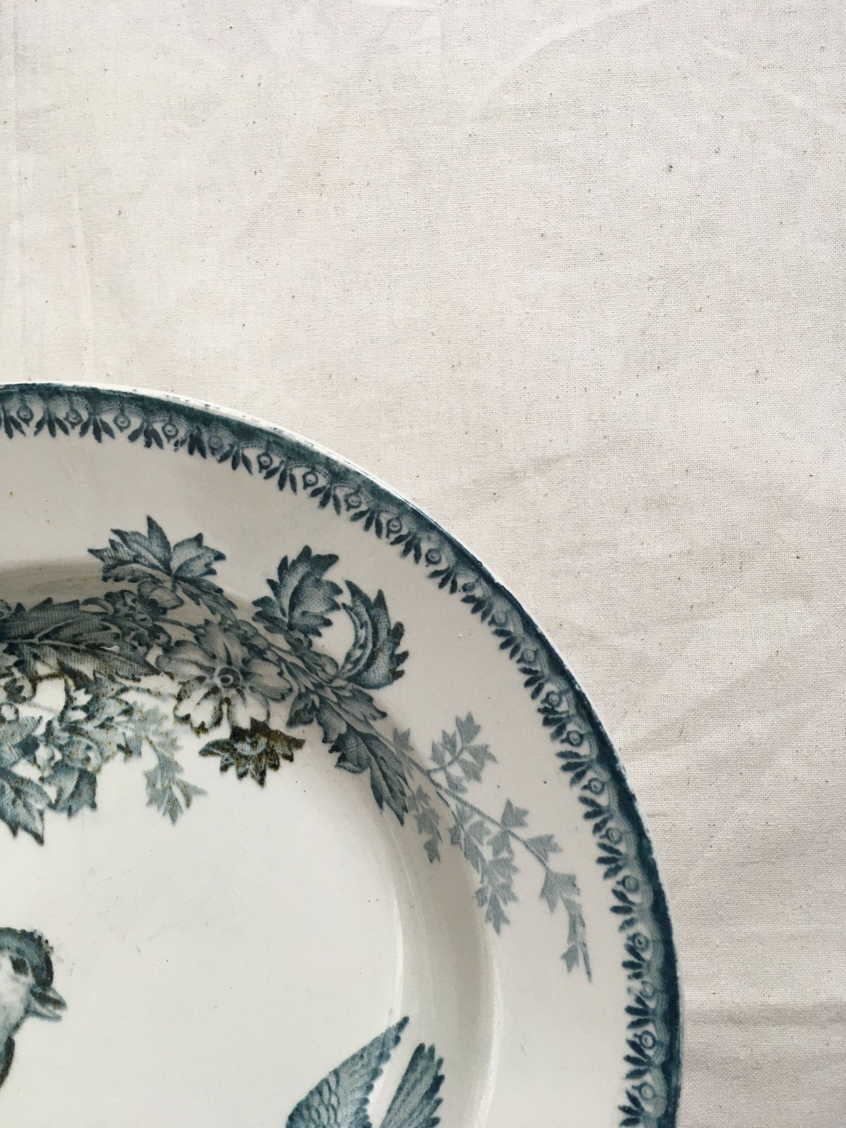 フランスアンティーク 深皿 すずらん　muget ロンウィ　Longwy フランスアンティーク Longwy スープ皿（深皿） 鳥柄 | minon antiques