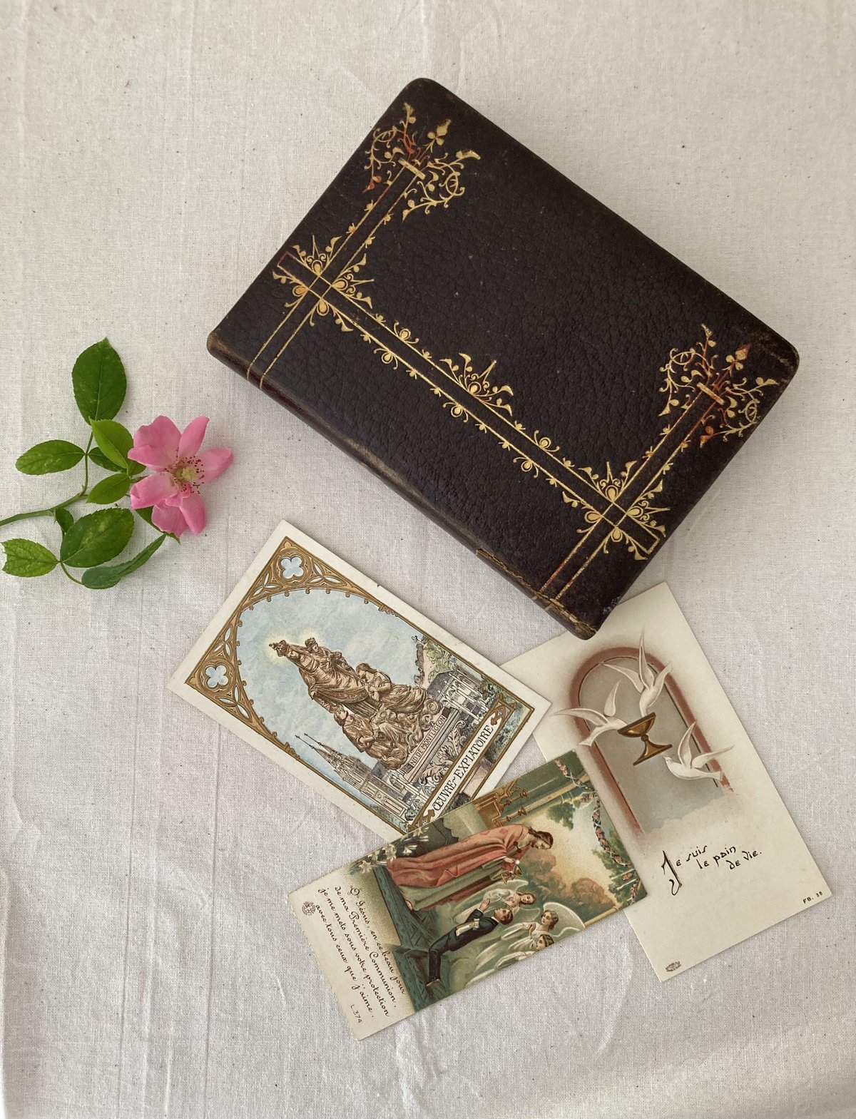 フランスの古い祈祷書　5冊セット　蚤の市　ヴィンテージ　ジャンクジャーナル フランスの古い祈祷書 5冊セット 蚤の市 ヴィンテージ ジャンク