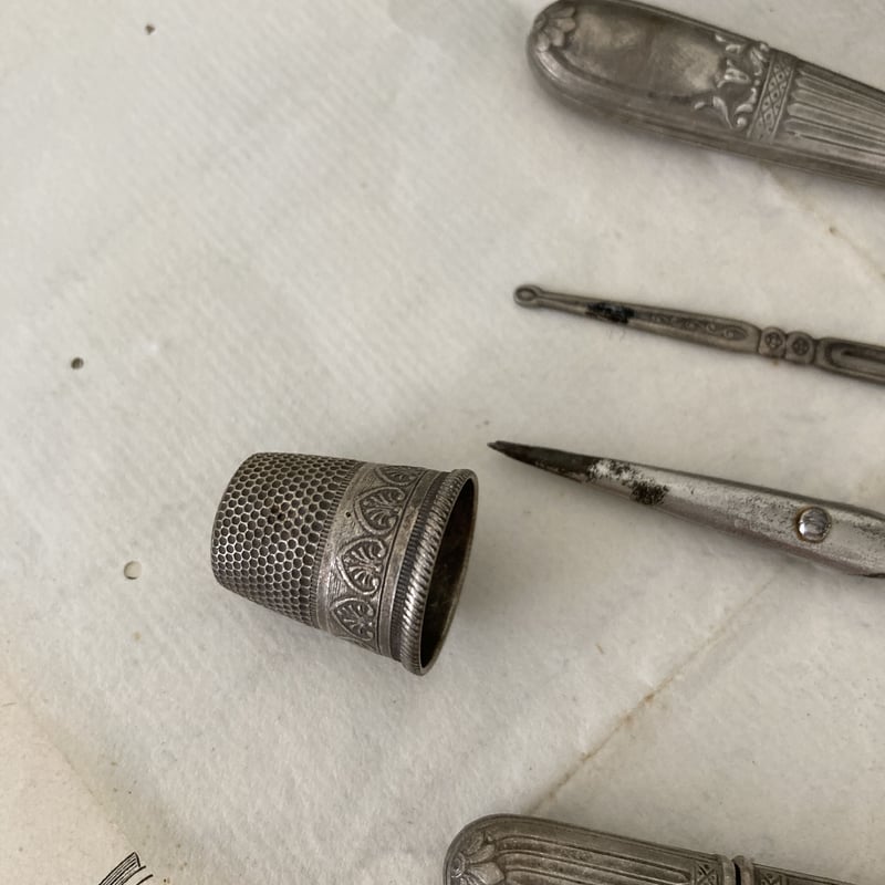 フランスアンティーク メルスリー お裁縫セット | minon antiques