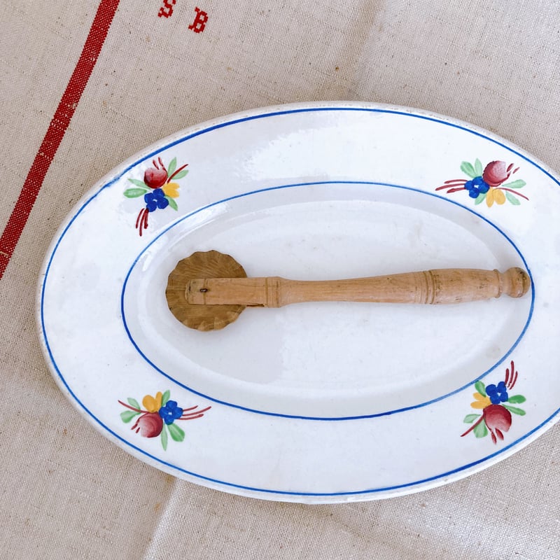 フランスブロカント 木製ラビオリカッター・パイカッター | minon antiques