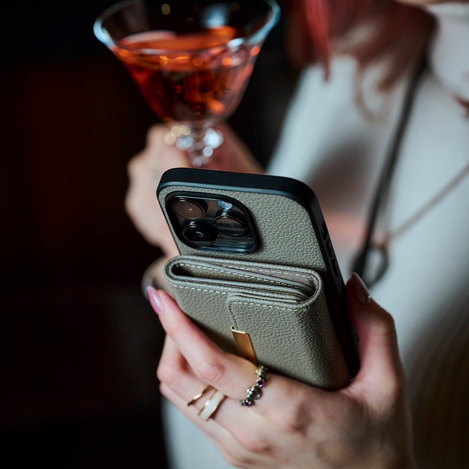 【さらさら】iPhone16ケース+リップケース さらさら】iPhone16ケース+リップケース iPhone16 ケース コスメ