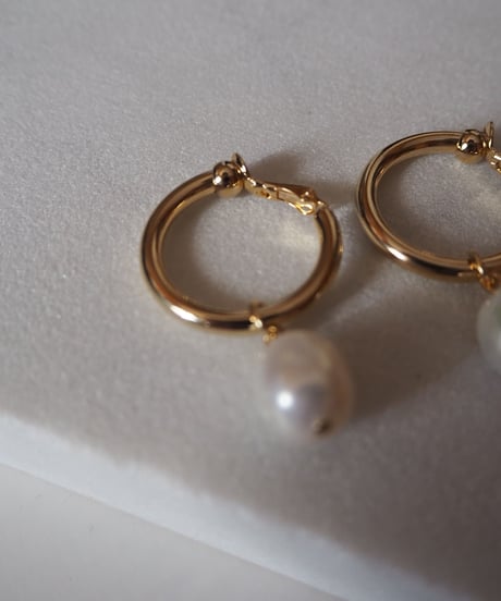 No. 30068 Baroque Pearl pirced / earring