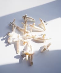 No. 30128  cross perl pierce / earring