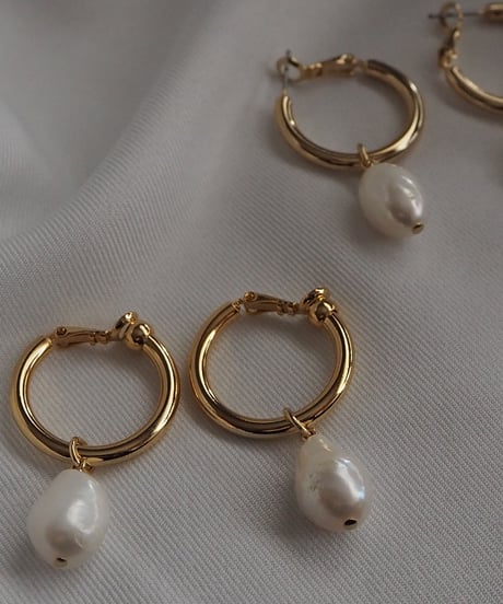 No. 30068 Baroque Pearl pirced / earring