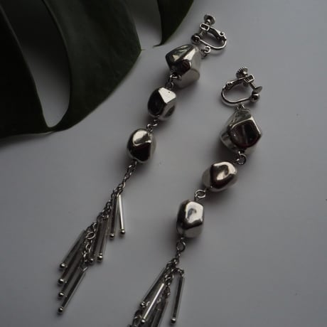 No. 30125 rocky block fringe pierce/earring