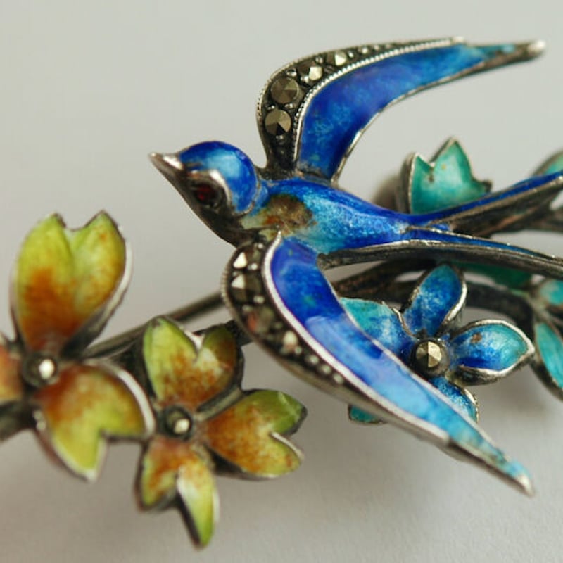 silver935 × marcasite グラスエナメル/青い鳥(ツバメ)と花の