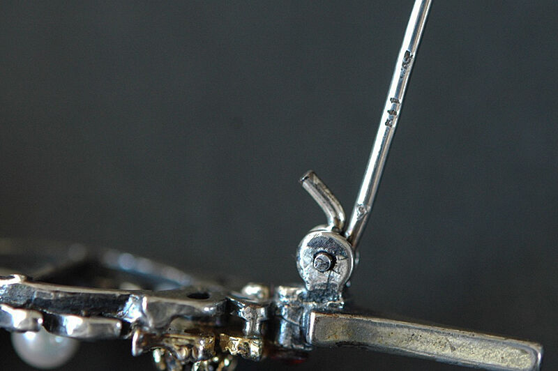 ガーネットとパールのヴィンテージバーブローチ/ドイツ