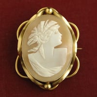 Victorian シェルカメオのアンティークブローチ/イギリス