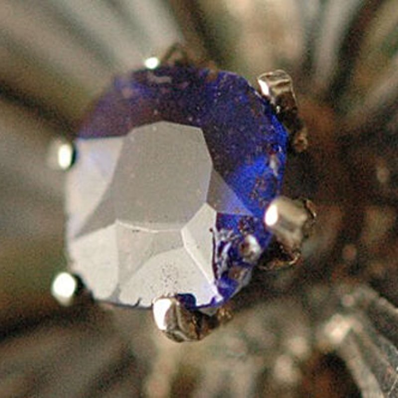 seed pearl × blue stone マーガレットのアンティークブローチ