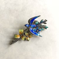 silver935 × marcasite グラスエナメル/青い鳥(ツバメ)と花のヴィンテージブローチ/イギリス