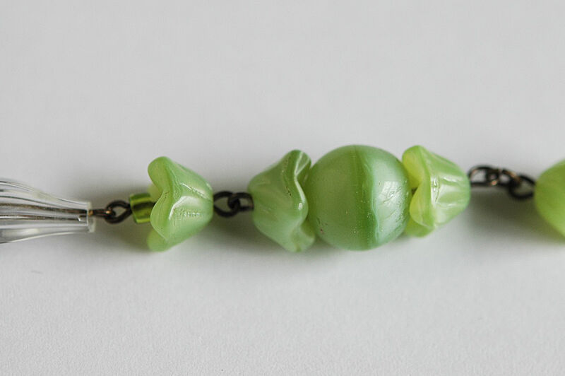 フラワーモチーフ ガラスビーズのヴィンテージネックレス/イギリス  