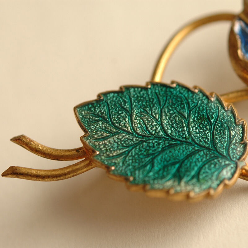 glass enamel 青い花のヴィンテージブローチ/イギリス | 『スワロー