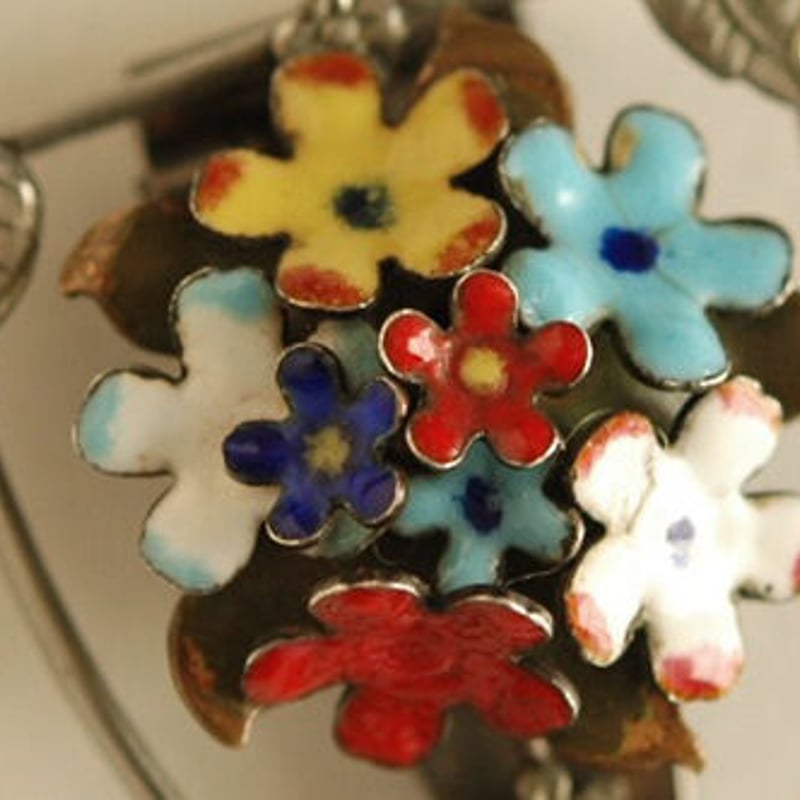 multi color エナメルの小花/ヴィンテージドレスクリップ/イギリス