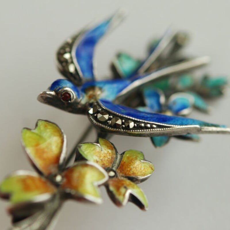 silver935 × marcasite グラスエナメル/青い鳥(ツバメ)と花の