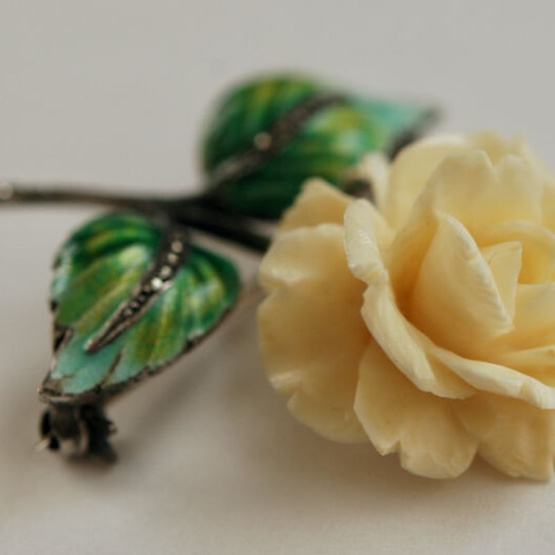 ドイツ製 silver × glass enamel オックスボーンの白薔薇