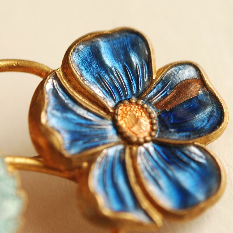 glass enamel 青い花のヴィンテージブローチ/イギリス