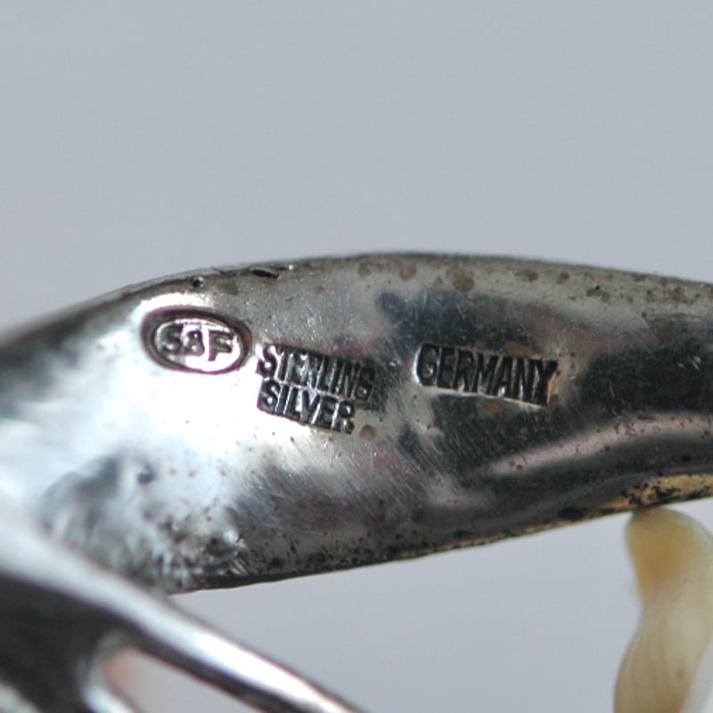 ドイツ製 すずらんのヴィンテージブローチ/silver925×オックス ドイツ製 すずらんのヴィンテージブローチ/silver925×オックス
