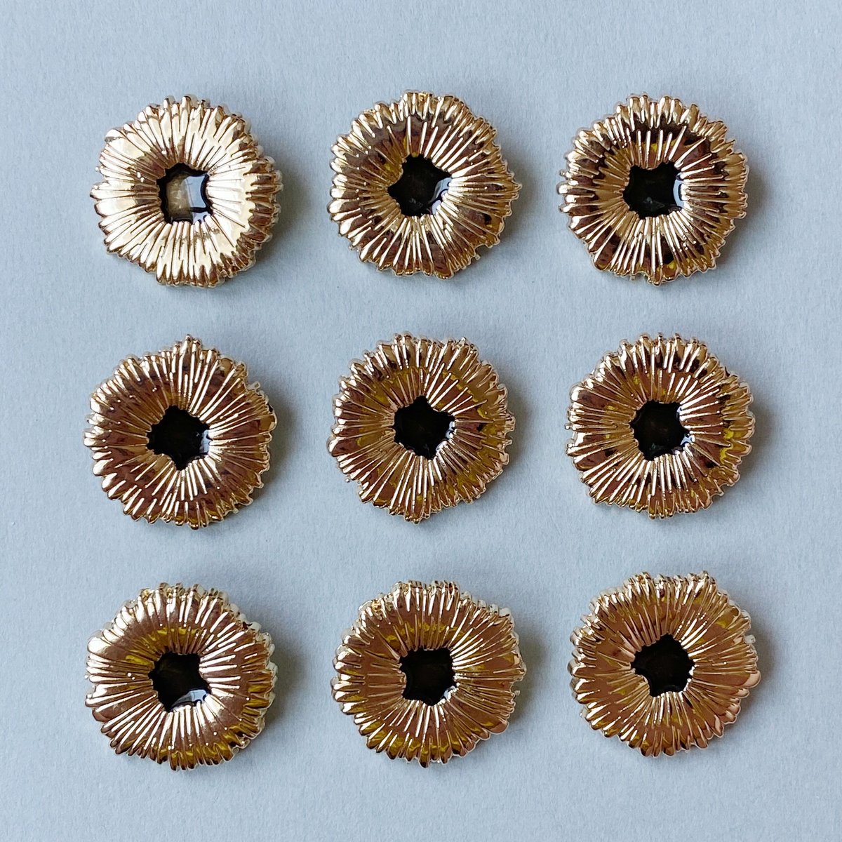 2個入り ボタンカボション ゴールド ハンドメイドパーツ | Orange Parts 