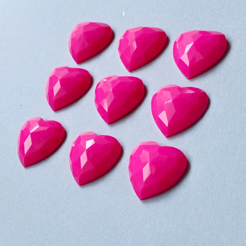 4個入り ハートカボション ショッキングピンク ハンドメイドパーツ