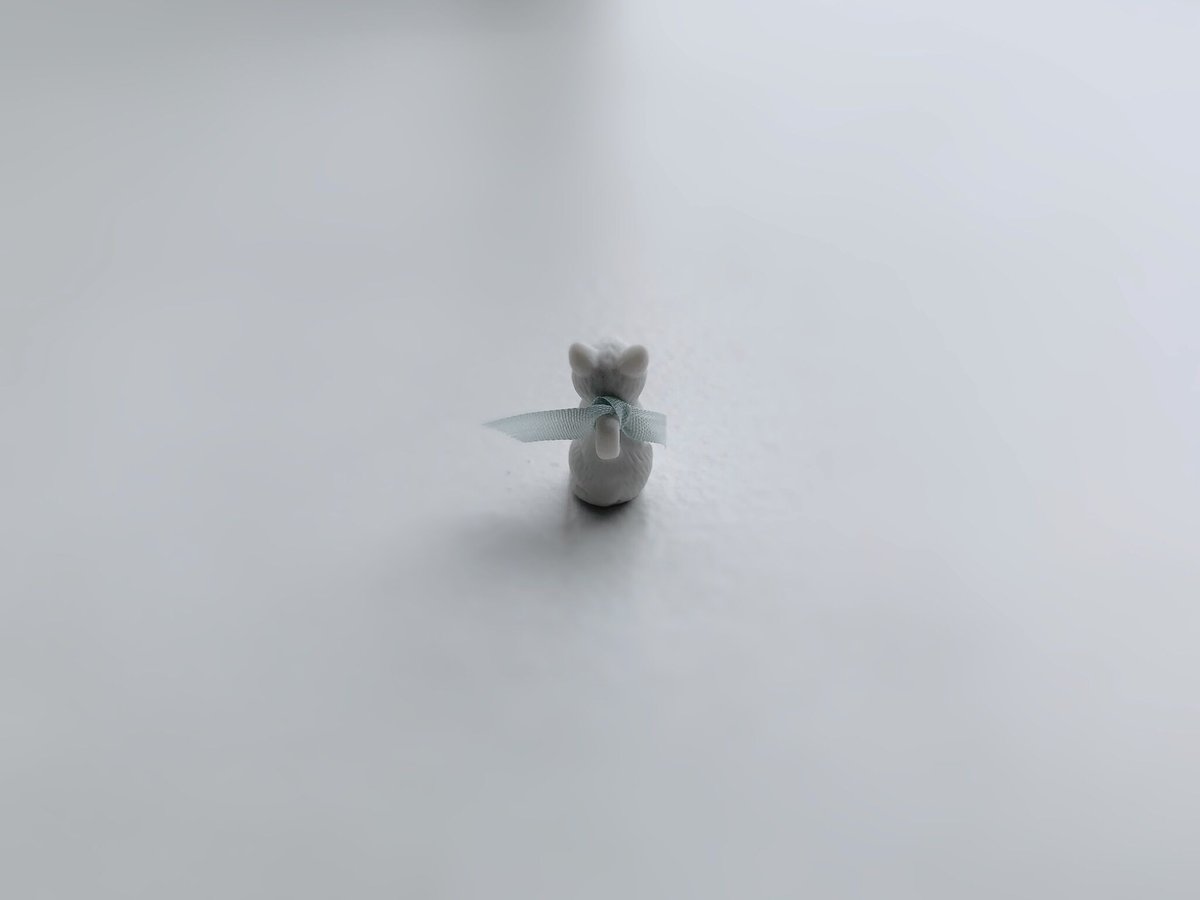 フェーヴ　ル・ブリストルの白猫ペアセット　フランス　ミニチュア陶器　f-3388 フェーヴ ル・ブリストルの白猫ペアセット フランス ミニチュア