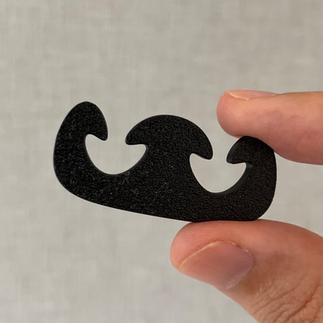 【好きなバスタオルをバスローブの下だけに】身体に巻いたバスタオルを落ちにくくする留め具『バスタ落ちーぬ』