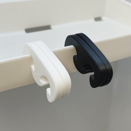 【好きなバスタオルをバスローブの下だけに】身体に巻いたバスタオルを落ちにくくする留め具『バスタ落ちーぬ』
