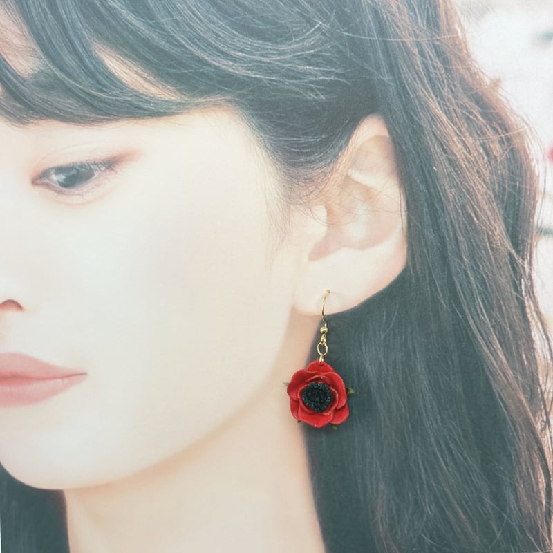 革のバラピアスorイヤリングNo6 | コーヒーと贈り物のお店 Vau 