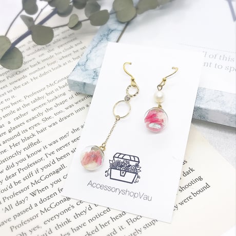 ガラスドームイヤリング | STORES