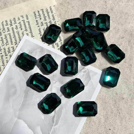レクタングル ガラスストーンカボション (green)2個