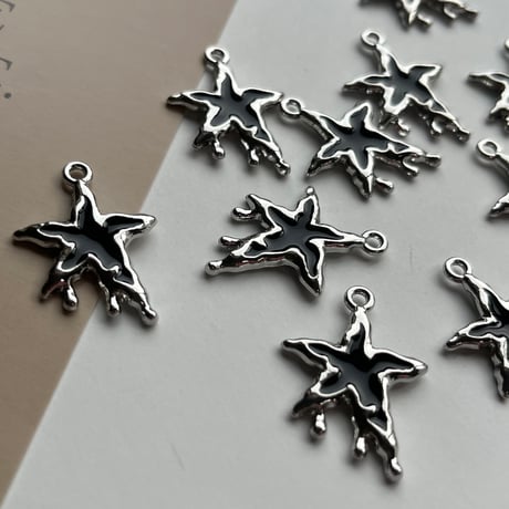 シルバーチャーム Melt silver star 2個