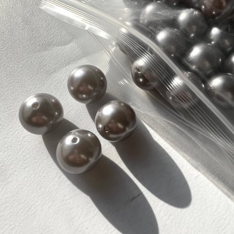 カラーパール(Light gray)23mm 2個