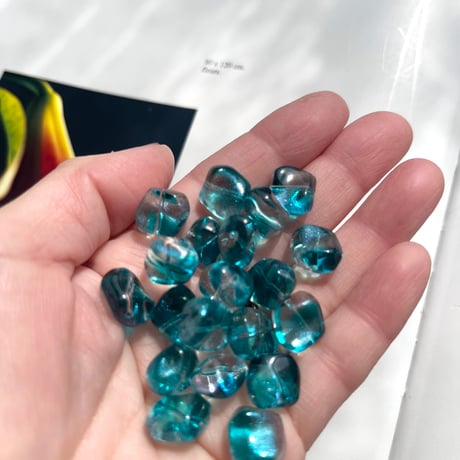 hukisoku ガラスビーズ Aqua green6個