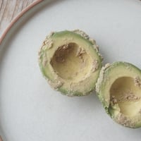 【季節の野菜】アボカドのぬか漬け