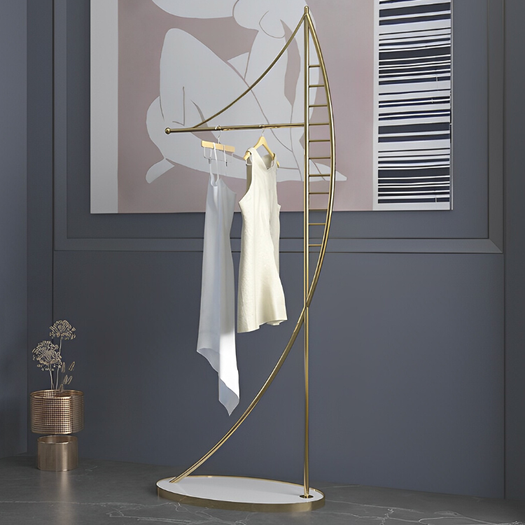 北欧風ゴールドハンガーラック | リビング＆ダイニングインテリア by