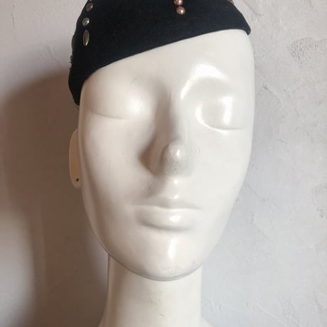 metalic studs hat