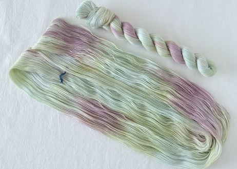 【20/4】まだら染めカード糸【No.1705】