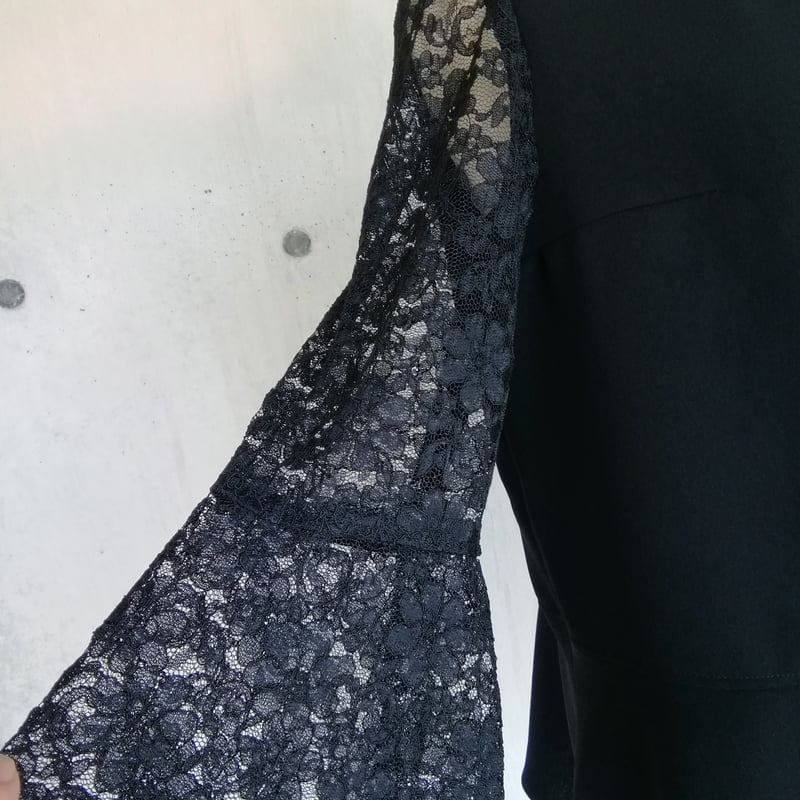 喪服 ブラックフォーマル 《7L～10L》夏らしい袖レース使い ゆったり