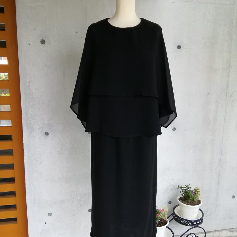 喪服 《M～3L》夏に涼しく着られるケープデザインブラックフォーマル
