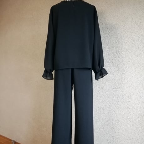 喪服 日本製 ゆるっとふんわりブラウスと楽ちんパンツのスーツ　【7L~10L】 126701-20-3
