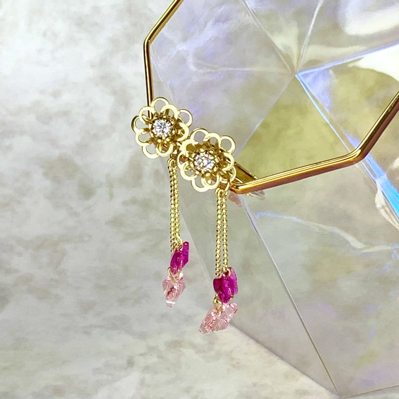 SALE 限定1 スワロフスキーと蝶々のピアス／イヤリング 楽天市場】【20周年特別価格】蝶々スワロフスキー一粒ピアス