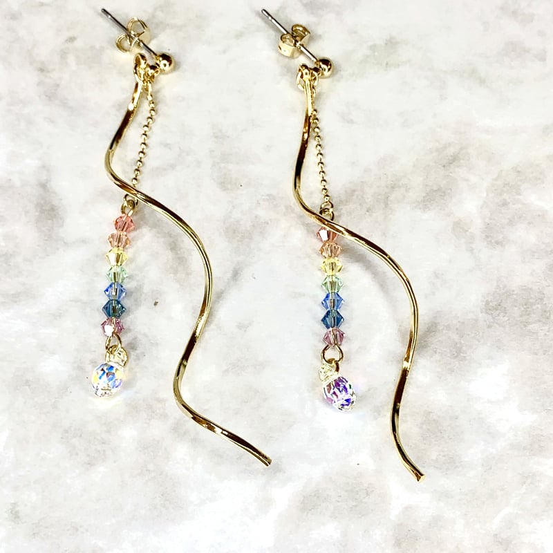 スワロフスキーの輝く虹のイヤリング/ピアス | arcorecchini