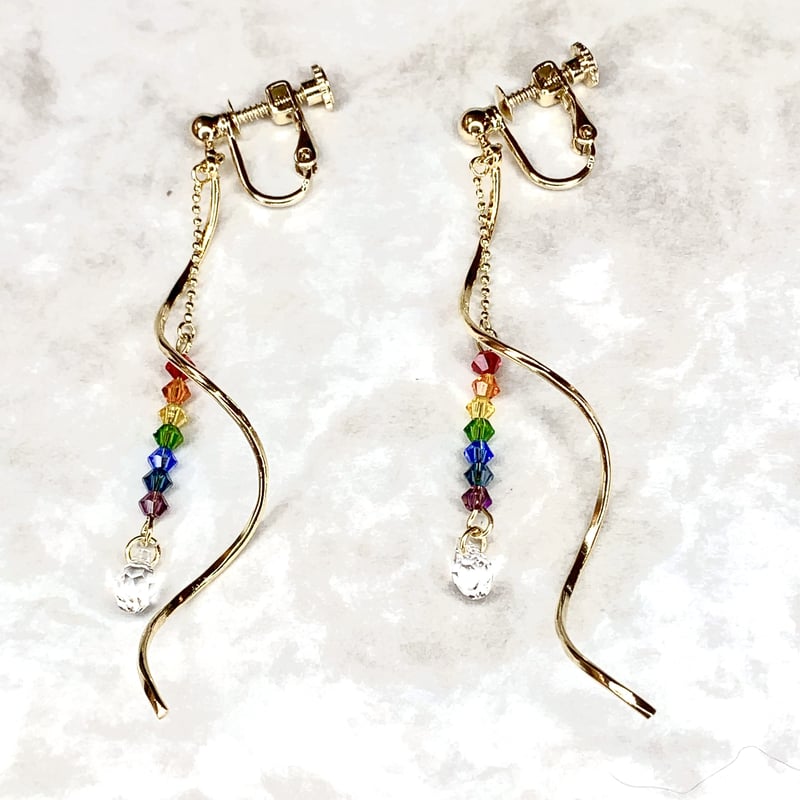 スワロフスキーの輝く虹のイヤリング/ピアス | arcorecchini