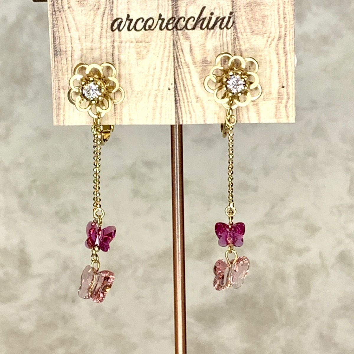 春到来！スワロフスキーの蝶が揺れるイヤリング/ピアス | arcorecchini