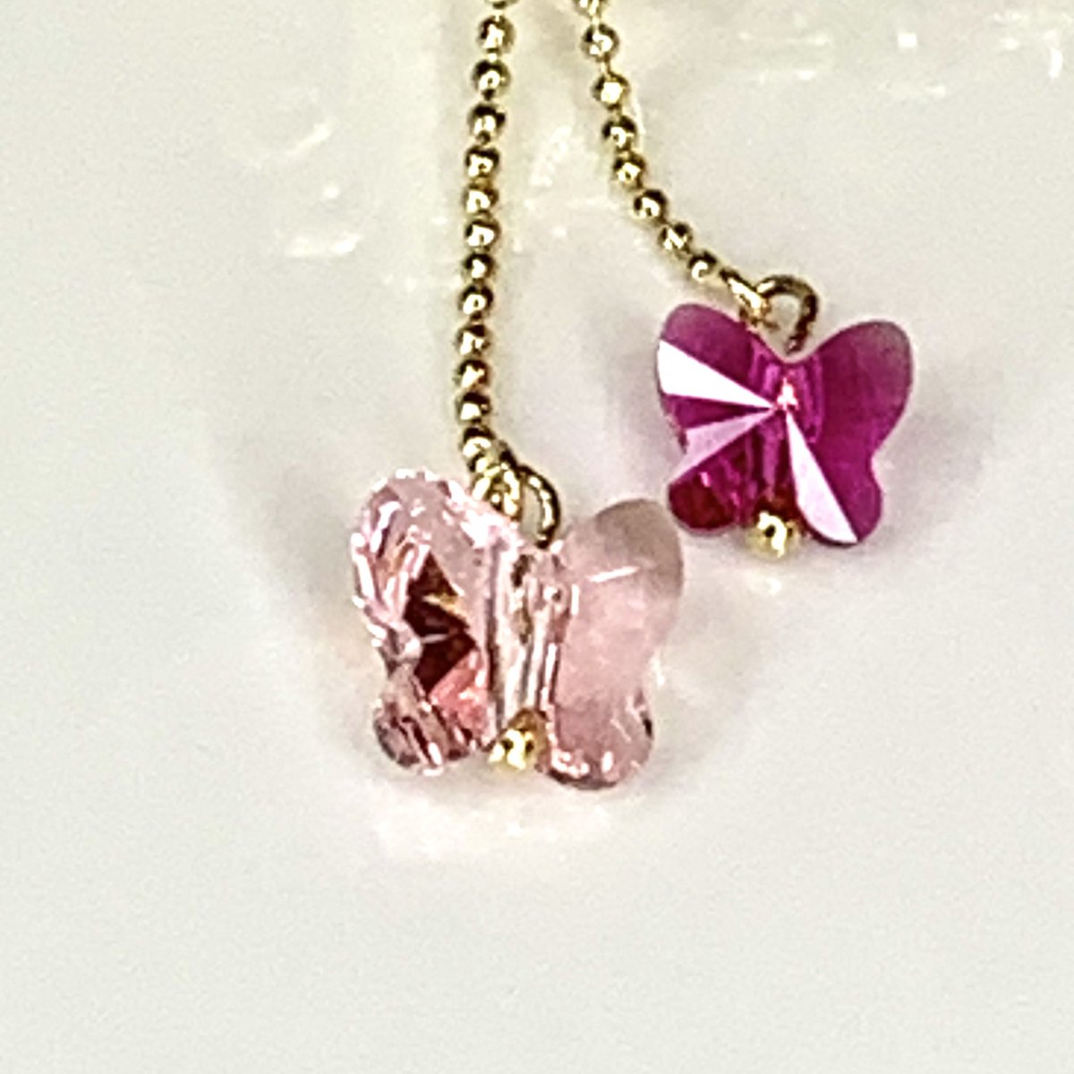 春到来！スワロフスキーの蝶が揺れるイヤリング/ピアス | arcorecchini
